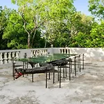 Casa Halo - Mansion, Nightclub, Pool, Sonos, Gated, Staff *