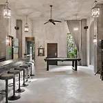 Casa Halo - Mansion, Nightclub, Pool, Sonos, Gated, Staff Villa *