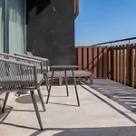 Stylish 2br Free Club *