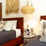 La Veleta Hotel - Relax & Recharge - Pool View