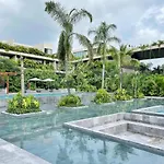 Luxury Penthouse With Private Rooftop Pool