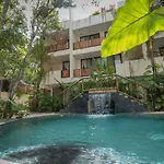 Tulum Getaway - 1Br With 2 Queen Beds Pool Office Area & Gym
