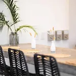 La Veleta Hotel - Trendy Stay - Pool View