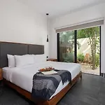 Luxury Jungle With Private Pool & Concierge Villa *