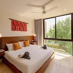 Sleek Penthouse Escape With Rooftop Pool Apartamento Tulum