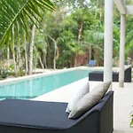 Elegant - Holistika Sanctuary - Chic & Luxury Apartment