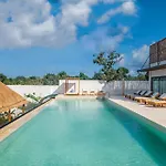 Kuxa The Waves Tulum