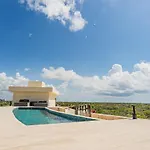 Luxurious 6 Minutes From The *