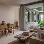 Wabi-Sabi Styled 2 Villas Starlink& Security
