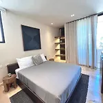 Peregrina 302c 1-bedroom Luxury Apartamento *