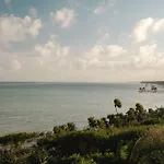 Beachfront 3Br Condo With Private Rooftop, Tankah Bay