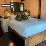 Libelula Beachfront 4*