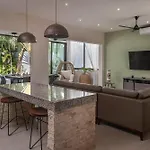 Villa Wonderful Tropical 3br, Garden, Private Pool. Tulum