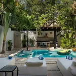 Wonderful Tropical 3br, Garden, Private Pool. Villa Tulum