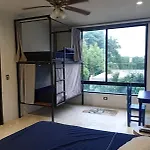 Hostal Maui *