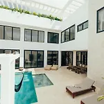 Villa La Coya *