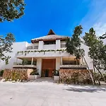 Rooftop Luxury In Aldea Zama