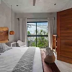 Paradise In Downtown Tulum! Villa *