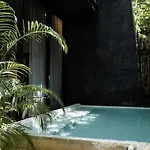 Villa Luxury Trio Villas, 7 Pools, 12 Brs, 32 Pax *