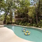 Holiday home Luxe Ground-floor 3br Jungle Retreat With Plunge Pool