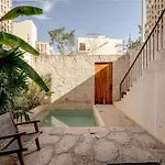 Chic 2Br Villa With Rooftop Pool & Terrace