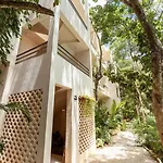 Ahal Holistika 9Br Jungle Sanctuary With Private Rooftop & Plunge Pools
