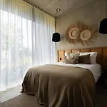 Villa Luxury Trio Villas, 7 Pools, 12 Brs, 32 Pax