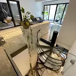 Stylish 3br Retreat In Serene Luxury Setting *