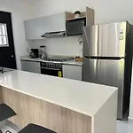 Nare Bokova Apartamento *