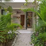 Modern Apartment With 3 Pools And Security