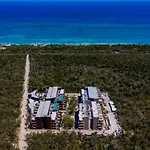Seascape Near The With A Sea-view Rooftop And Infinity Pool Apartment Tulum
