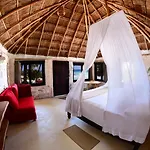 Hotel Diamante K - Inside National Park