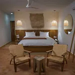 Mereva Hotel 4*