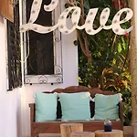 Apartahotel Livetulum