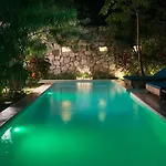 Apartahotel Livetulum 4*