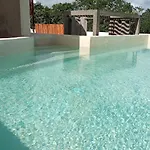 Brand New Penthouse Jungle Views 2 Bdr Sleeps 6