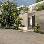 Casa Laak\'O \'Ob En La Veleta