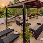 Villa Exclusive 3-bedroom House With A Large Roof Terrace And Private Pool *