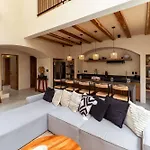 Villa Luxe 3br - Two Private Pools Including Rooftop Modern Boho Style *