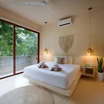 Stylish 3br Penthouse Haven With Plunge Pool Private Rooftop Pool & Jungle Panorama Holiday home Tulum