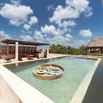 Holiday home Stylish 3br Penthouse Haven With Plunge Pool Private Rooftop Pool & Jungle Panorama Tulum
