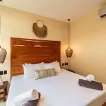 Villa Chic 3br - 2 Pools With Rooftop Pool Modern Boho Design *