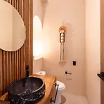 Chic 3br - 2 Pools With Rooftop Pool Modern Boho Design Villa