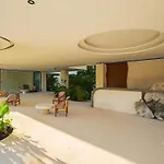 Elements 326 Apartahotel