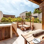 Chic 3br - 2 Pools With Rooftop Pool Modern Boho Design Villa *