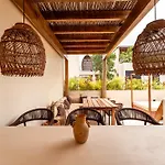 Villa Luxe 3br - Two Private Pools Including Rooftop Modern Boho Style *