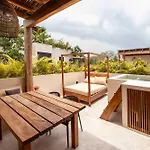 Luxe 3br - Two Private Pools Including Rooftop Modern Boho Style Villa