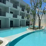 Modern In Core Pool Nature *