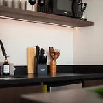Stylish 1br With Private Pool & Balcony Apartamento *