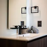 Stylish 1br With Private Pool & Balcony Apartamento